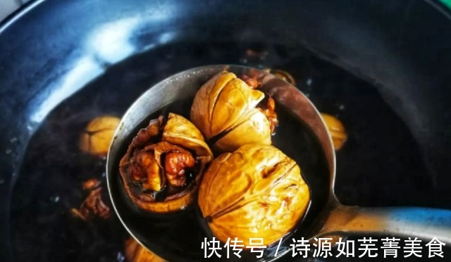 美味|2021火遍夜市摊的“卤核桃”，在家也可以制作，卤味十足，太美味！