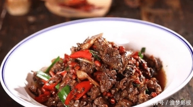 头晕头痛|长期服用降压药,这4类食物就别碰了,包括1种常见水果