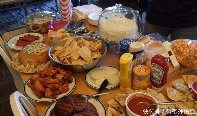 高热量|日本人请吃饭,美国人请吃饭,中国人请吃饭,差距真大