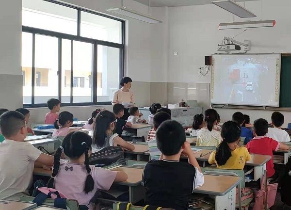 开学典礼|东阳新闻网丨湖溪镇中心小学：崭新旅途，做更优秀的自己