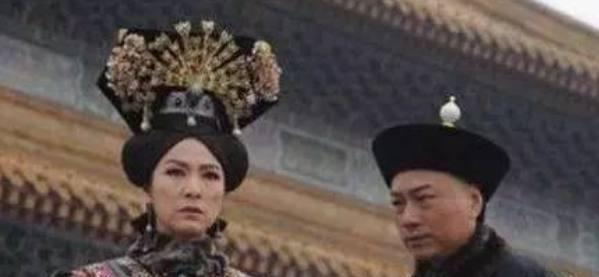 慈禧|李莲英伺候慈禧53年,慈禧死后,李莲英表姐袒露慈禧是死于他杀!