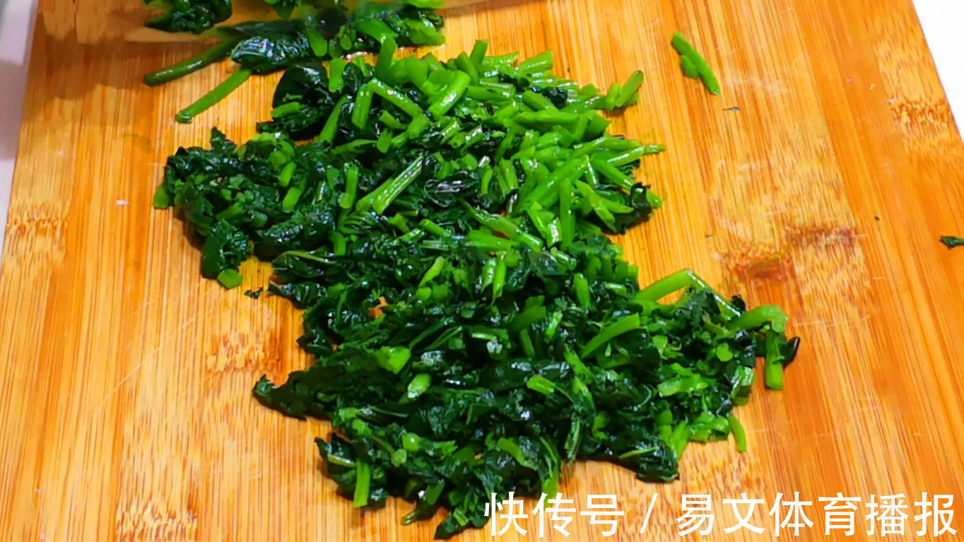 营养|夏季，碰到此碱性蔬菜别手软，营养非常丰富，蒸一蒸吃太美味了