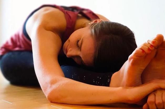 体式|瑜伽背部舒展式，减弱焦炙和委靡，不过别弯太早