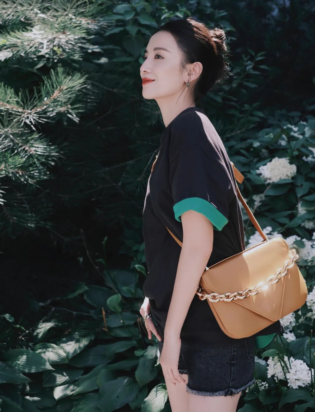 m 剪了短发的娜比，背啥我买啥