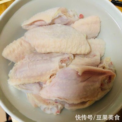 鸡翅|自制完胜KFC的椒盐鸡翅的家常做法，简单快捷又好吃