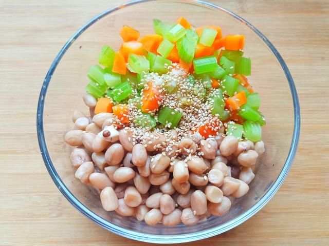  除夕夜年夜饭，6道凉拌菜要收藏，清爽又解腻，学会做给家人们吃