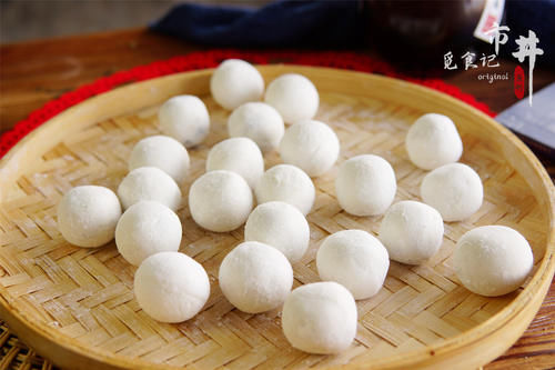 元宵节包汤圆，记住“1揉1炒1团圆”，少糖少油，不怕吃胖了
