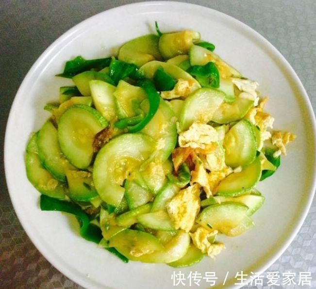 西葫芦西葫芦|女性爱美要多吃3种食物，淡化皱纹、排毒养颜，好处多多！