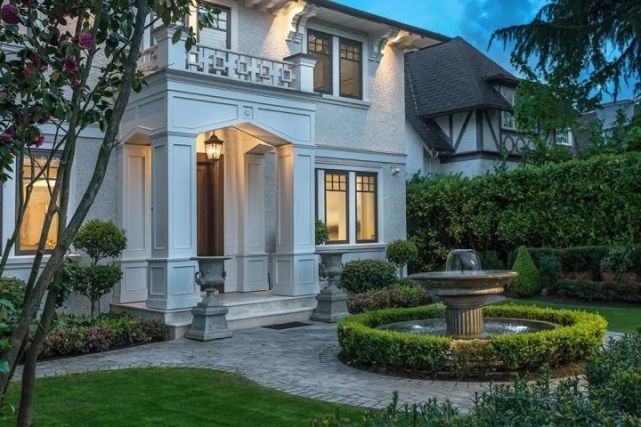 th786㎡ VERSACE、FENDI“联名”豪宅，太奢了！