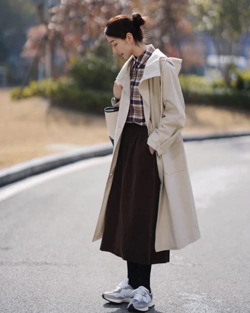 早春高级感风衣穿搭示范，温柔气质又时髦，让你穿出气场一米八