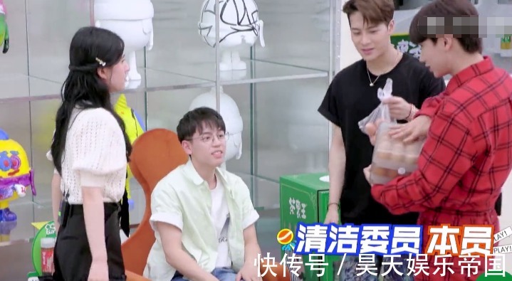 嘉賓|《拜冰7》請(qǐng)對(duì)嘉賓,汪蘇瀧趙露思“小學(xué)生斗嘴”,綜藝效果拉滿