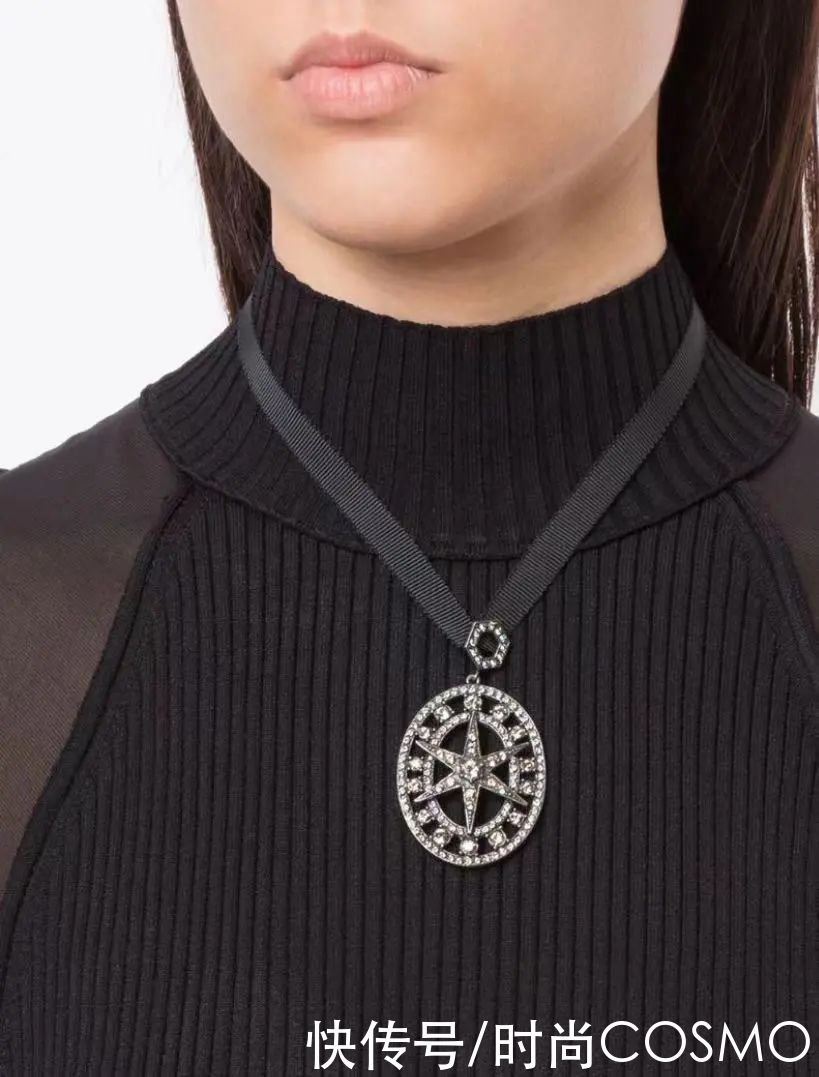 时髦办 |Alber Elbaz走了，他曾说“不尊重女性，作品就会失去灵魂”\＂,\＂i10\＂:\＂时髦办