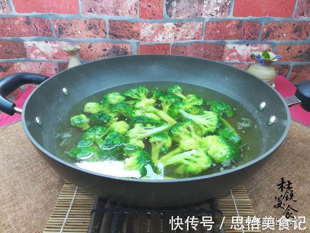 香椿|8种要焯水才能吃的食材，很多人做错，为了家人，可不能轻视