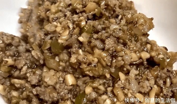 馅料|秋天,吃包子饺子不如吃它,做法简单,外酥里鲜,做一锅不够吃