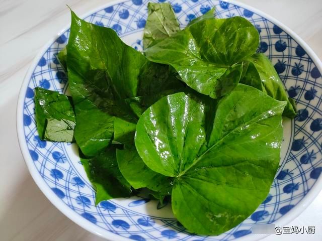 玉米面,这吃法50斤都不够,不糙,暄软像面包,连小孩都吃不停