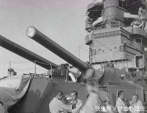 海军|日本海军老照片小个不高,但仔细看帽子上写的字,让人憎恨……