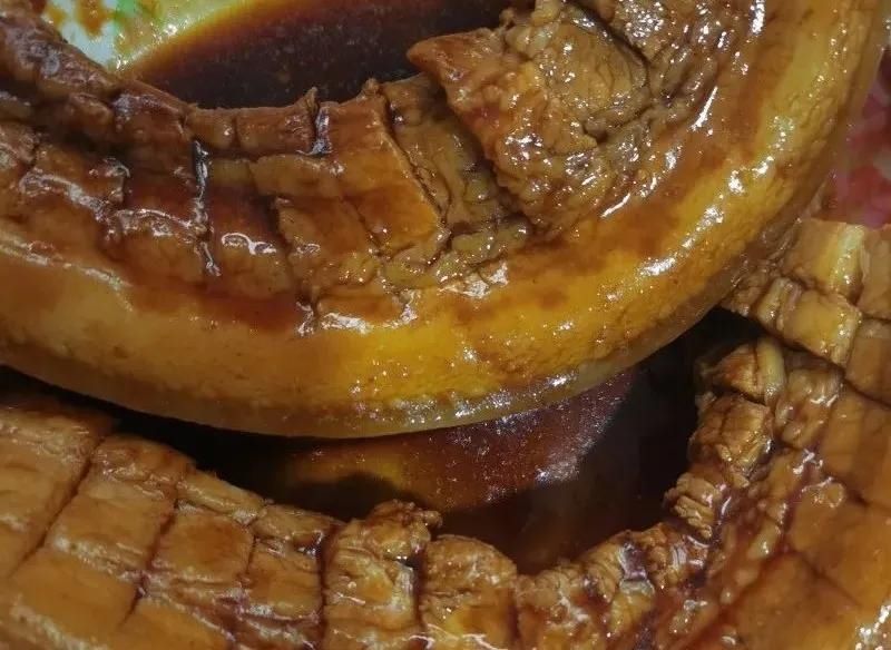 过年在家做饭 脆皮五花肉太香了