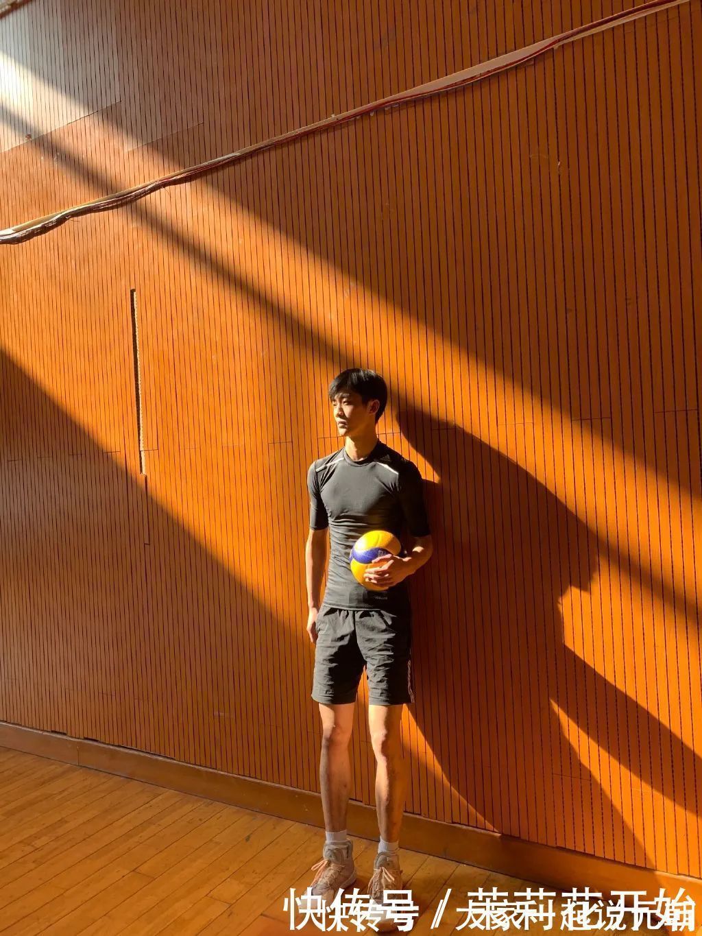 体育生|190cm大长腿体育生,8块腹肌公狗腰,薄肌小奶狗满满少年感