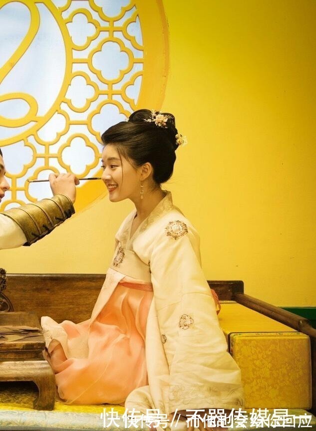 头发|古人做高发髻的方法,居然这么接地气?又一可申遗项目悄悄诞生了