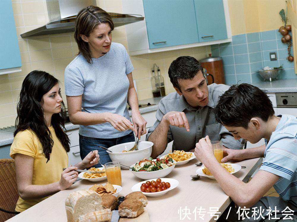 好孩子|父母制定良好的家规，才能教育好孩子，好的家规可以从饭桌上开始