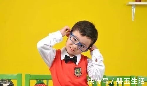 学习成绩|7岁男孩模仿“哪吒”火了，经典动作惹网友惊呼魔童降世