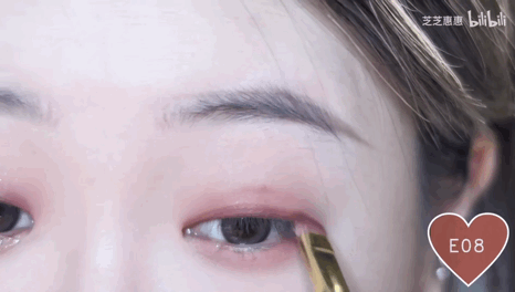 肿眼泡小肉脸，来跟Rosé学化妆