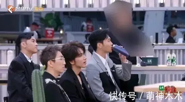 《哥哥》后期連夜給李云迪打碼,馬賽克粗糙,網(wǎng)友調(diào)侃:逐步暴躁