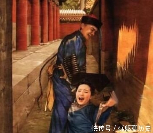 珍妃|故宫井口如此小，珍妃是如何被慈禧投进去的？70岁老太监说出方法