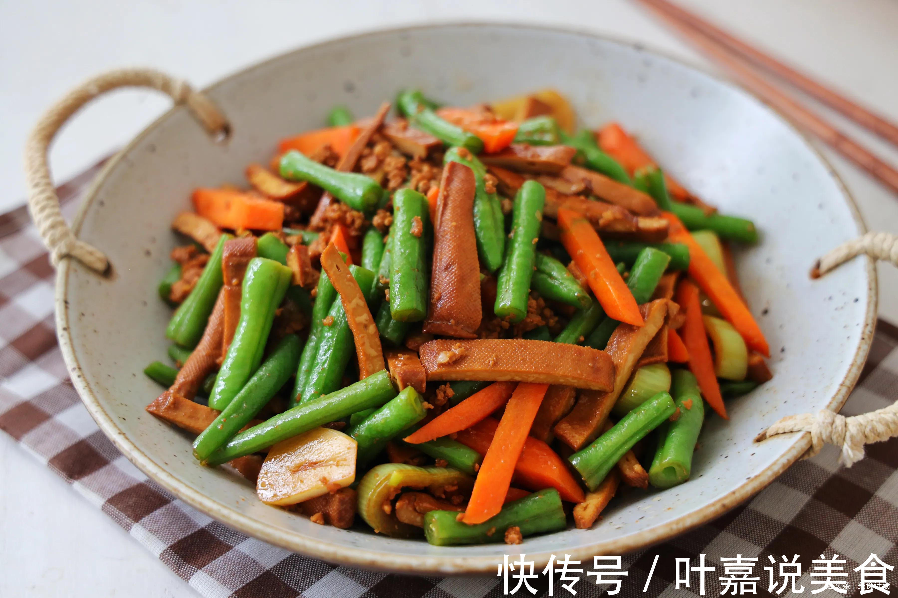 天气热,5道下饭菜超棒!低脂低热量,膳食纤维高,多吃身体棒