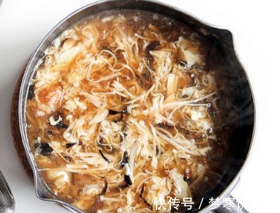 秋天,我家隔两天就要喝一次酸辣汤,食材全成本还低,驱寒还暖身