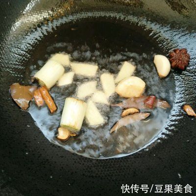 你白萝卜炖牛楠的正宗做法，简单几步，越吃越上瘾