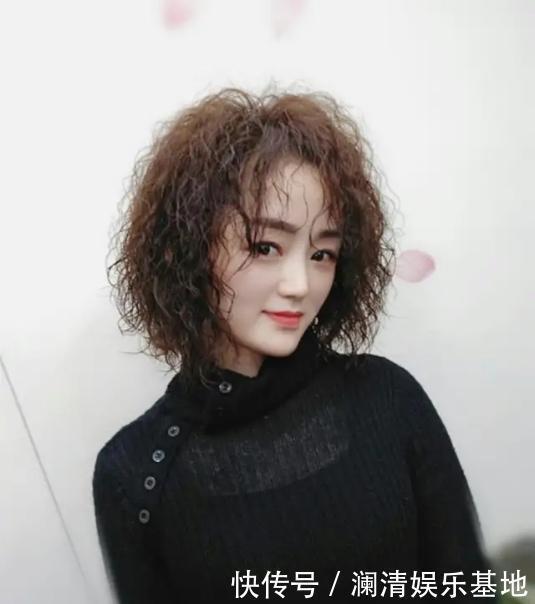 发质|奔四奔五的女人,推荐剪掉长发梳短发,原因有5点,重点不是好看