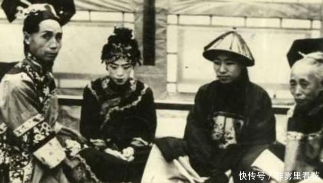 清朝|此人是清朝皇族后人，为享受特权大闹售票处，一句话惹现场人大怒！