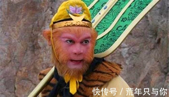 下水@上联:“八戒洗澡,猪下水”,下联对出,人人称赞