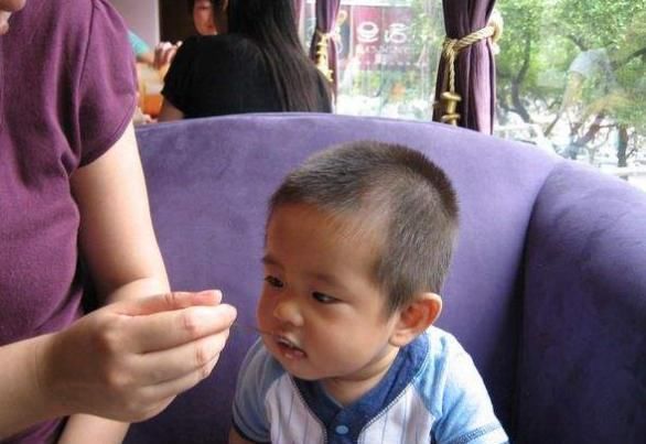 早餐|最伤孩子的3种早餐,很多家庭天天吃尤其是第一种,娃不长个