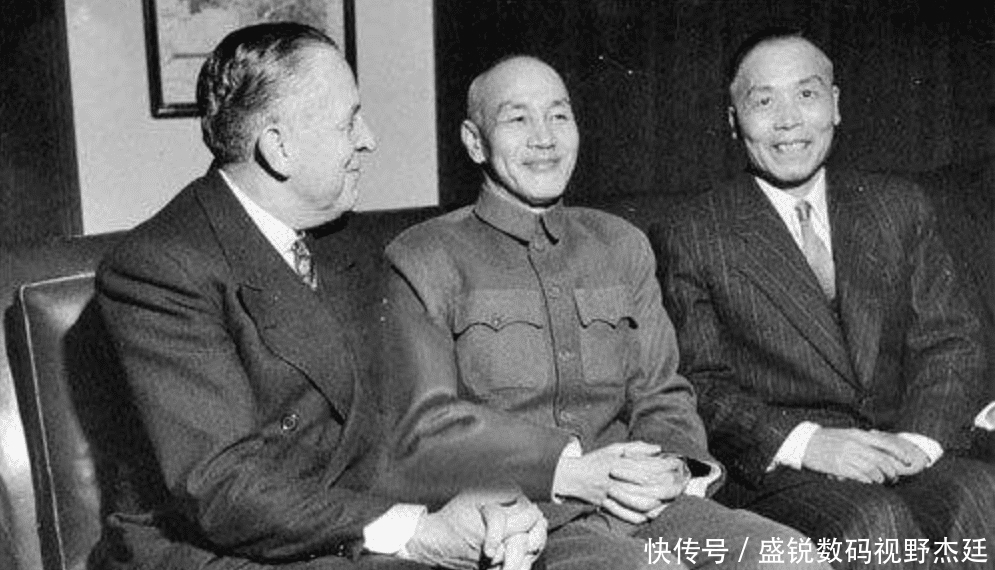 下野|出身桂系军阀的李宗仁，为何能逼蒋下野，甚至还登上了总统宝座？