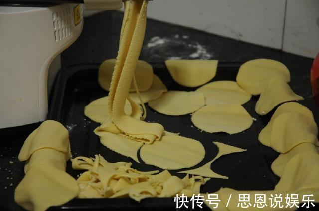 花生|香酥油角，年味儿十足，外焦里嫩，金黄色的大人小孩都喜欢