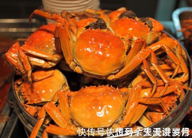 蒸大闸蟹，直接蒸是大忌，学会3个技巧，不掉腿不流黄，鲜嫩美味