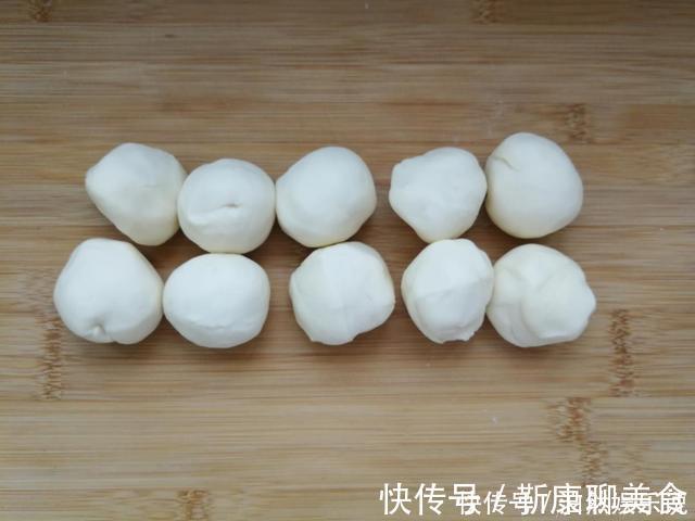 馅饼|想吃馅饼又不会发面,教你一种懒人做法,30分钟可以做一大盆