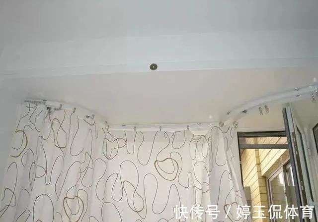 滑轨杆|窗帘到底是轨道杆好还是罗马杆好?看完邻居家才发现错了!