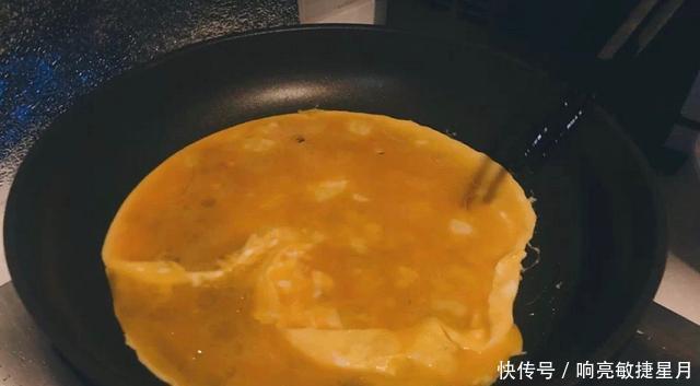 炒蛋|洋葱火腿炒蛋,简单又美味