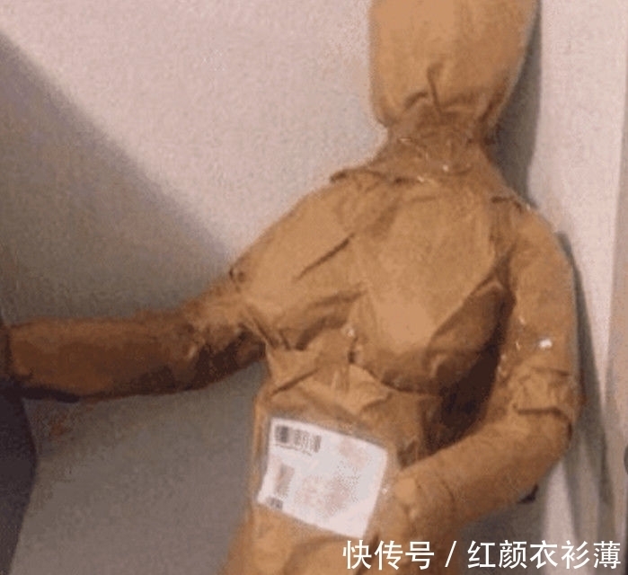网购|宅男网购“女朋友”，收到快递之后，网友：卖家这波神操作