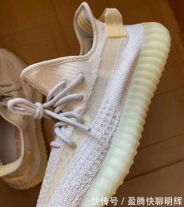 变色 YEEZY 350 定档八月
