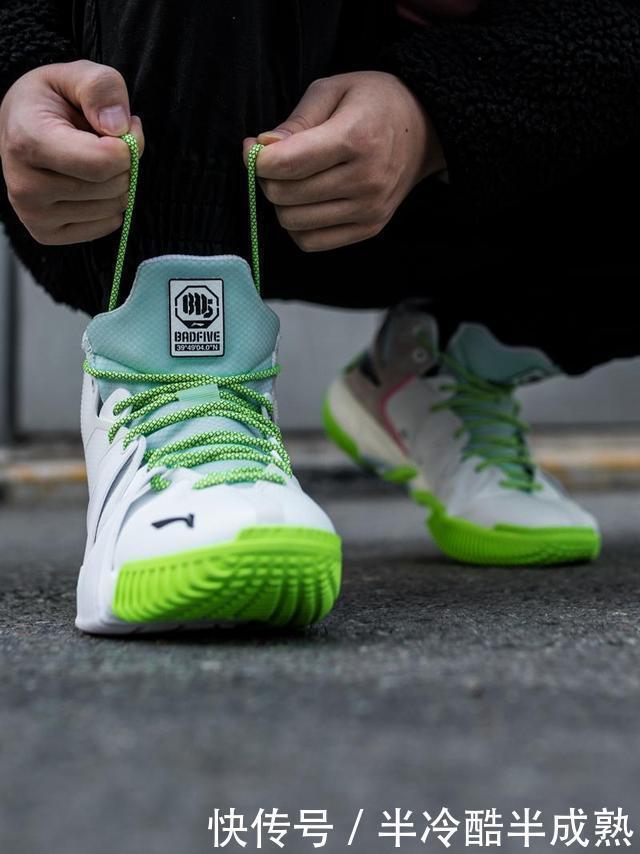 缓震黑科技+超高性价比!球场上就该穿这样的鞋