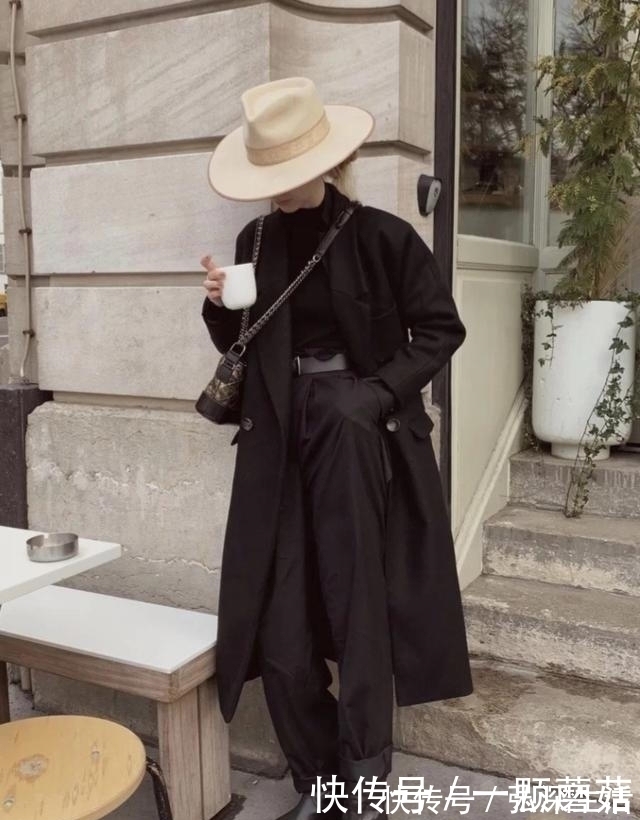 色系 驼色才是秋冬高级色,优雅质感还大气,俄罗斯博主秋装示范太美了