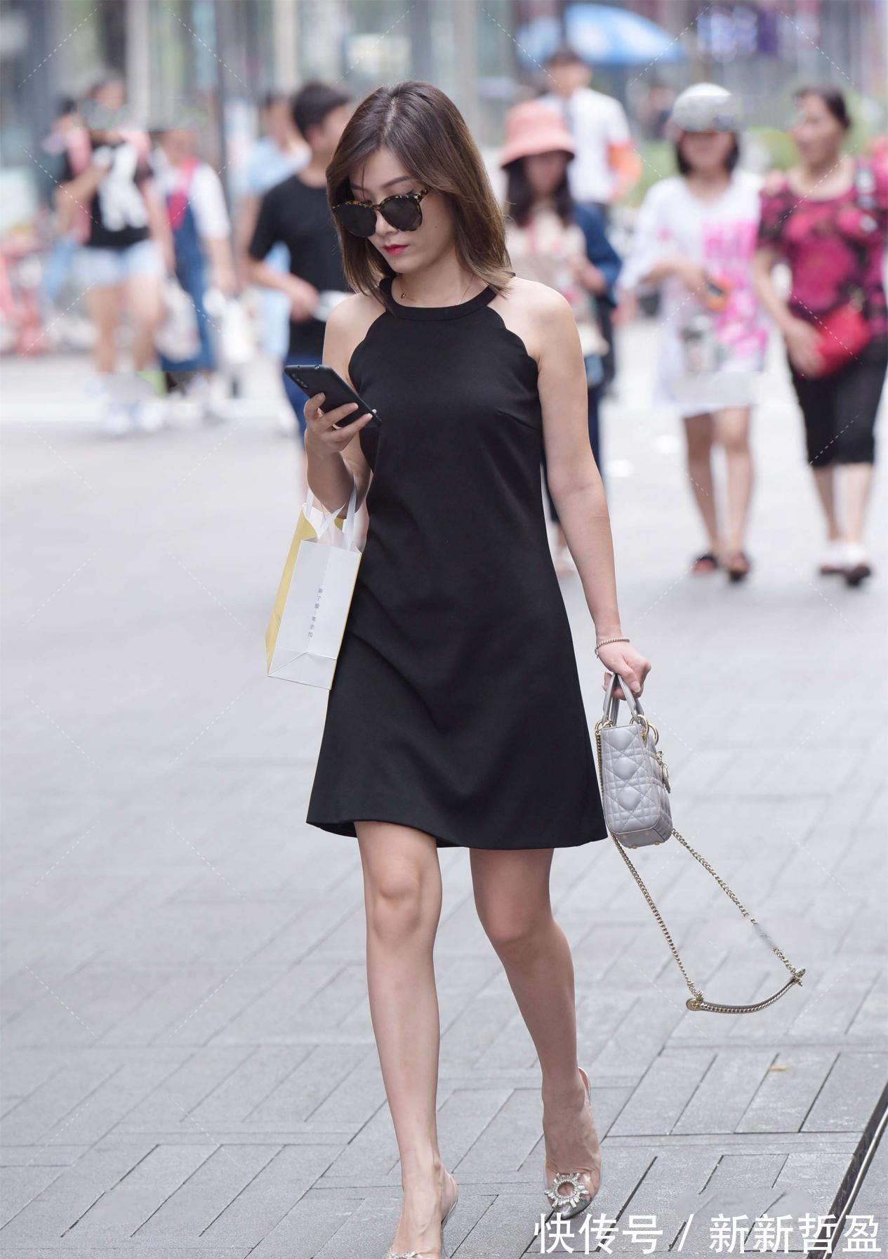 小黑裙 凸显气质的绝佳搭配,纯色简约的小黑裙,分享如何挑选
