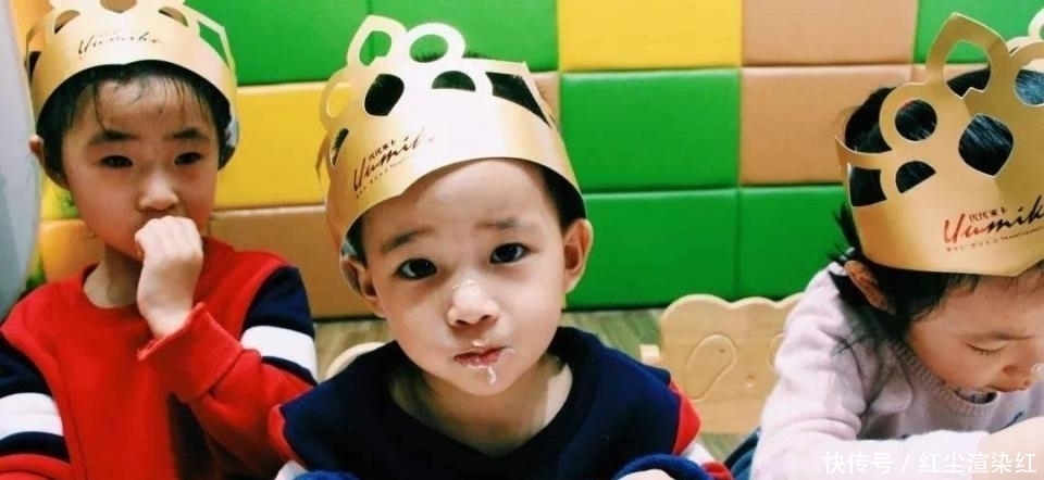 退回|孩子幼儿园过生日,妈妈送蛋糕被原封退回,老师:蛋糕太小了