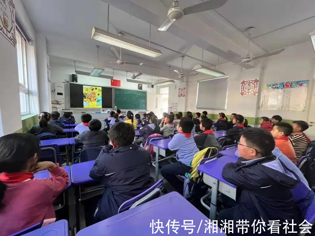 福山外国语小学@用艺术连接过去和未来!浦东这所小学的师生画展开进百年老船厂