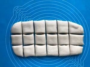 奶香浓郁小巧可爱，小朋友喜欢的牛奶小馒头