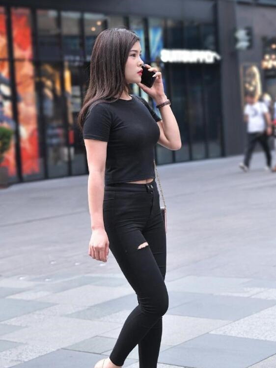 造型|微胖女孩也可以更美，简约修身的穿搭让造型轻松美起来
